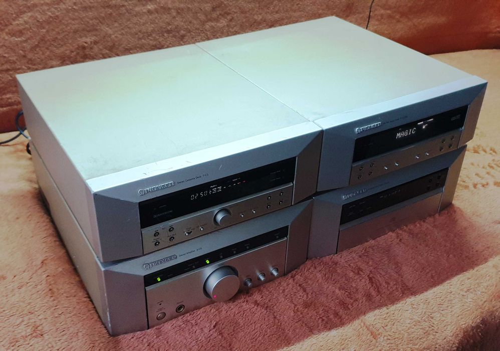 Pioneer A-C5 statie, PD-C5 CD player, F-C5RDS tuner, T-C5 Deck.