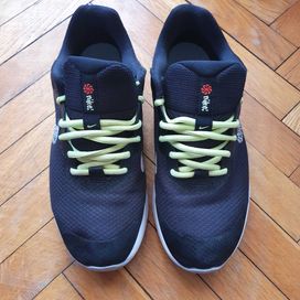 Маратонки Nike REVOLUTION 6 NN JP GS- 40 номер, 25см стелка