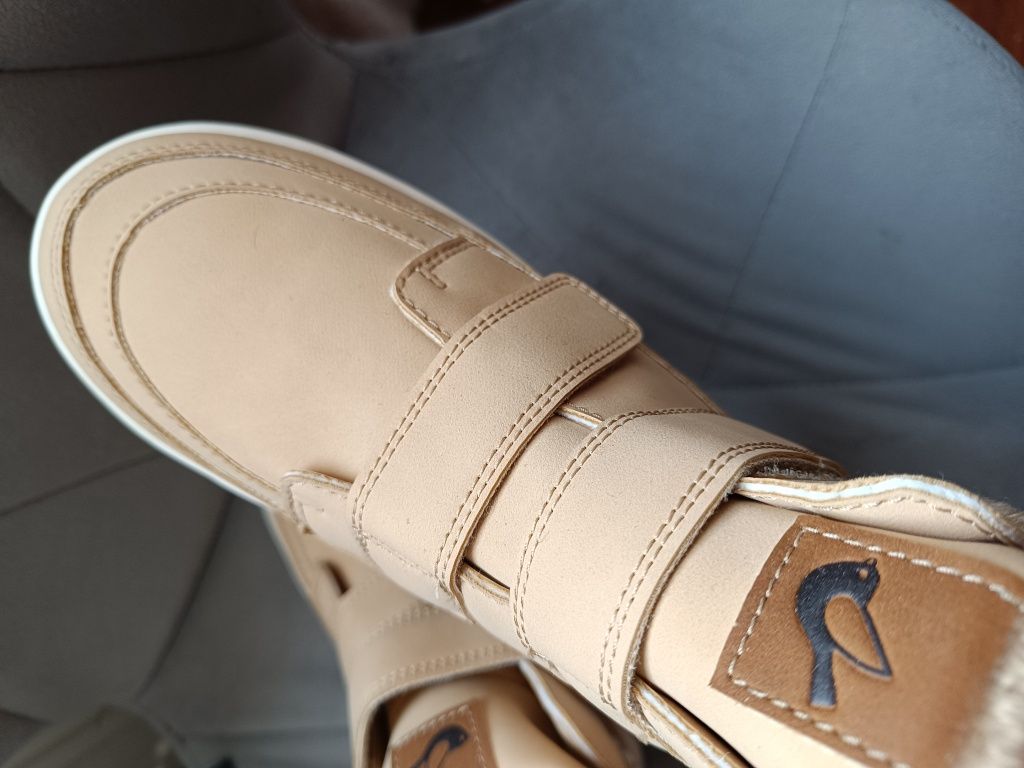 Pantofi H&M sport inalti caldurosi, marimea 34