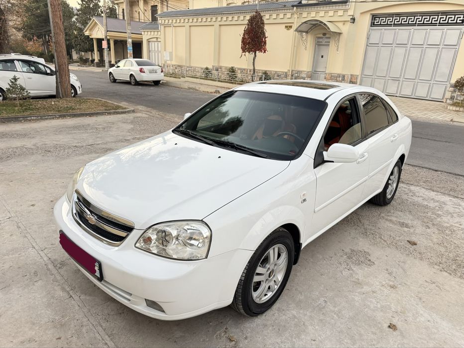 Lasetti sotiladi avtamat. gazi bor