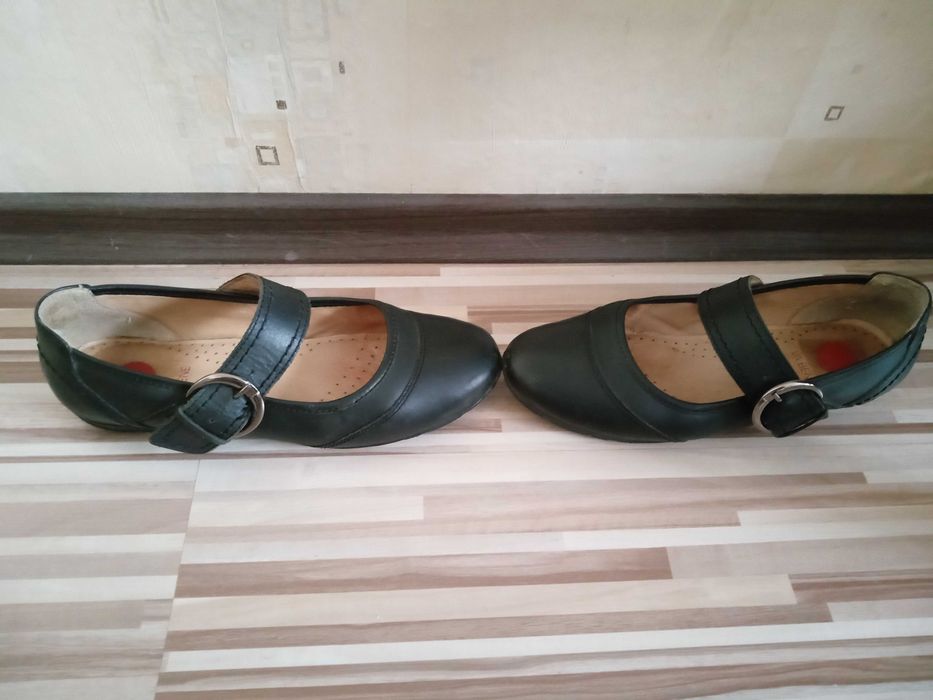 Дамски обувки от естествена кожа