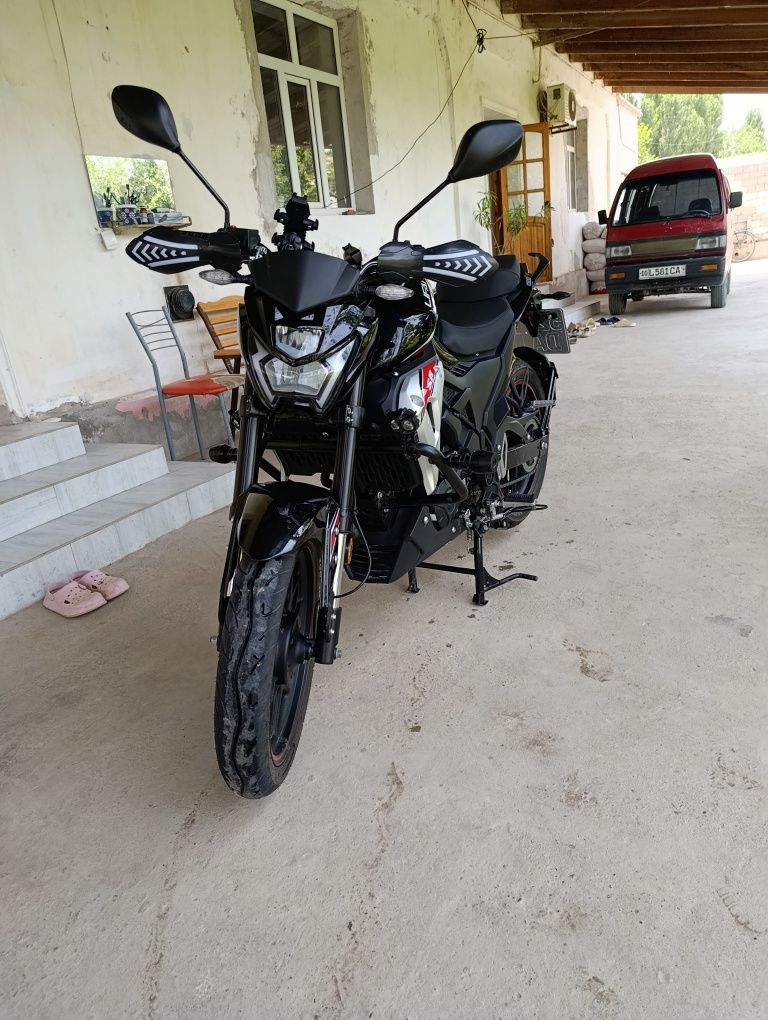 Lifan sr220 4v stret mot