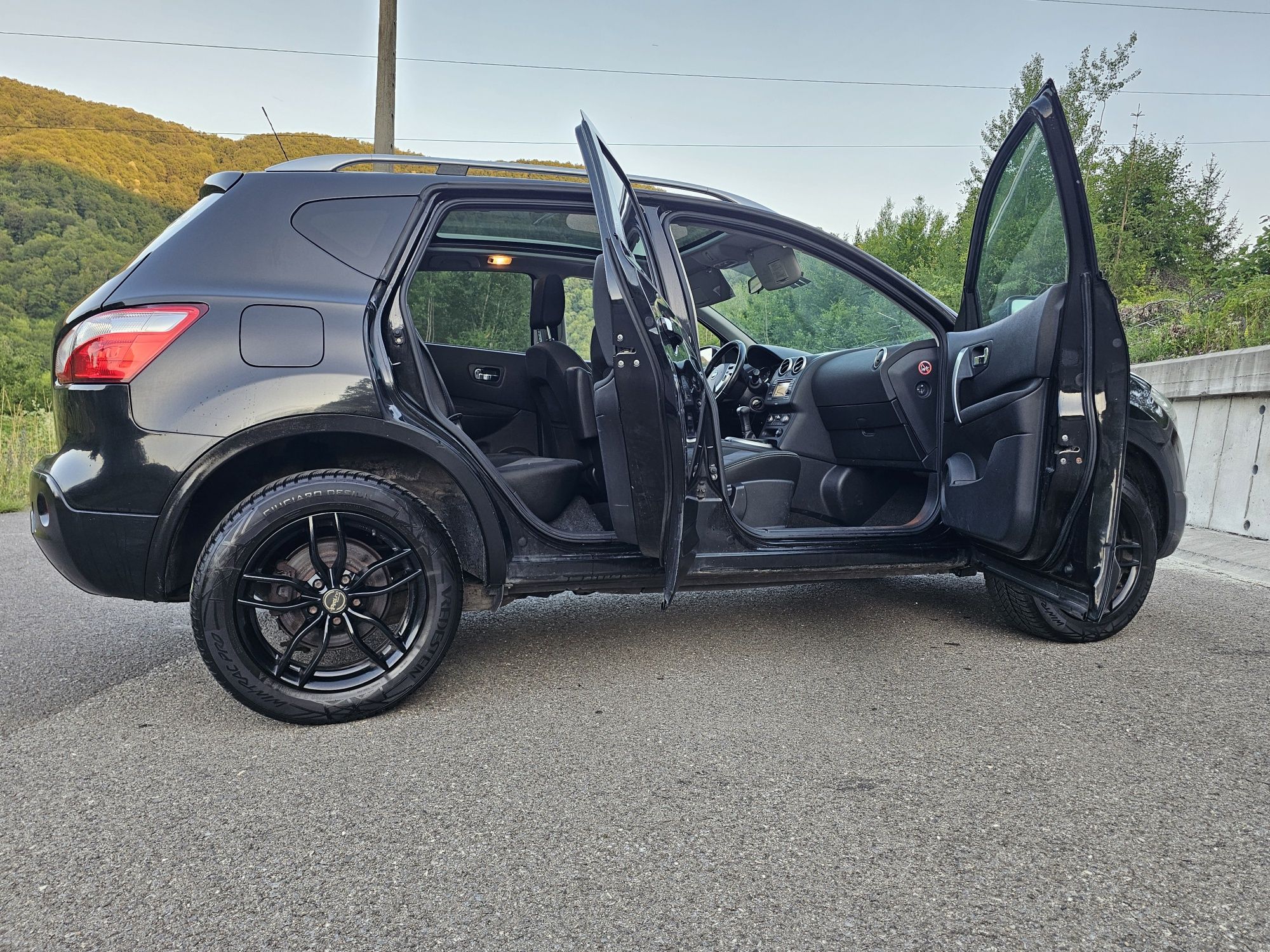 Nissan Qashqai/ 2012/ 1.6 BENZINĂ/Panoramic