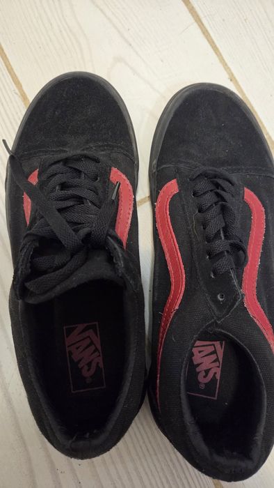 Кожени кецове Vans