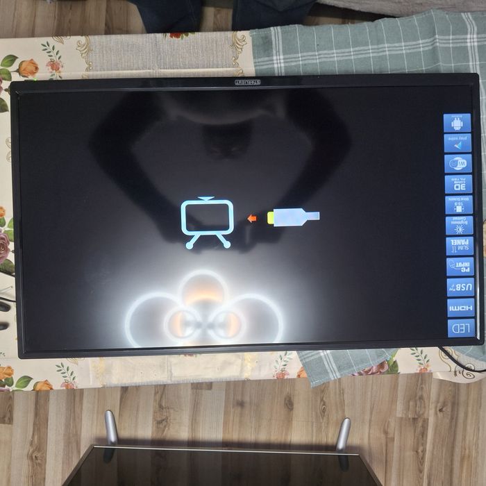 Vand smart tv starlight de 81cm