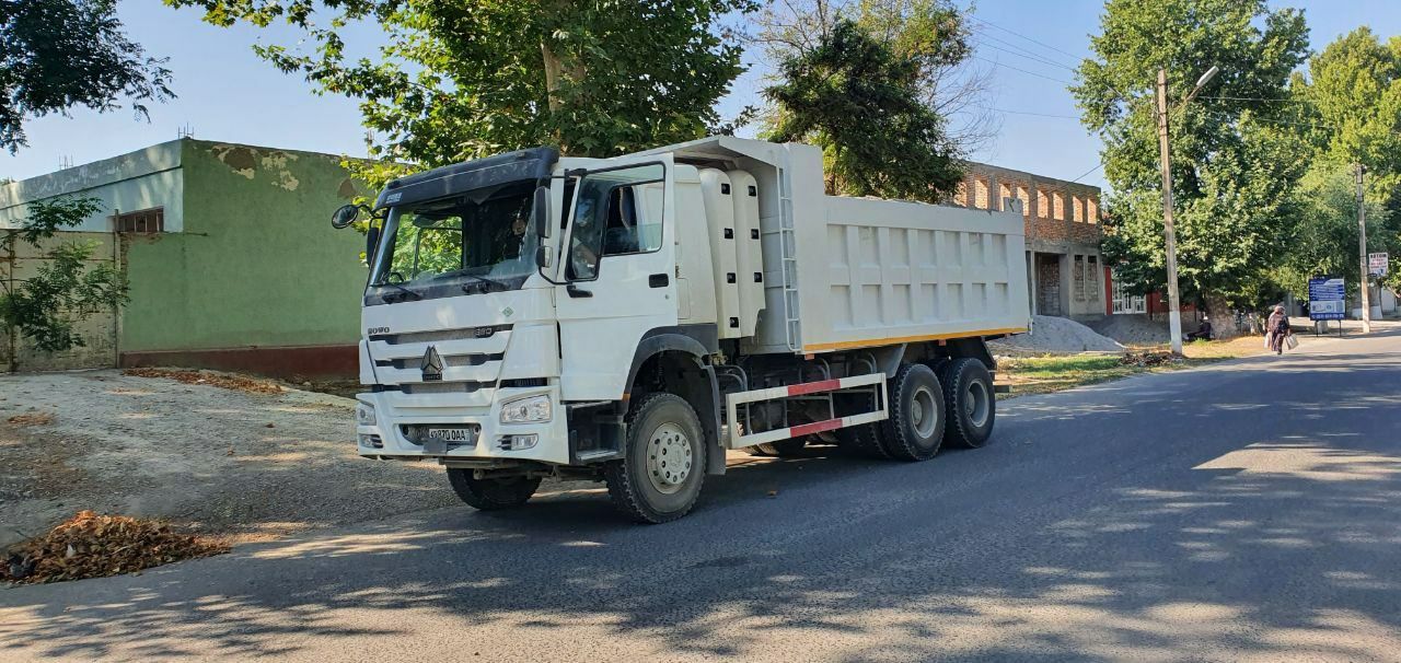 Самосвал Услуг Самасвал Аренда Sinotruk Howo Shacman Шакман Грузовой