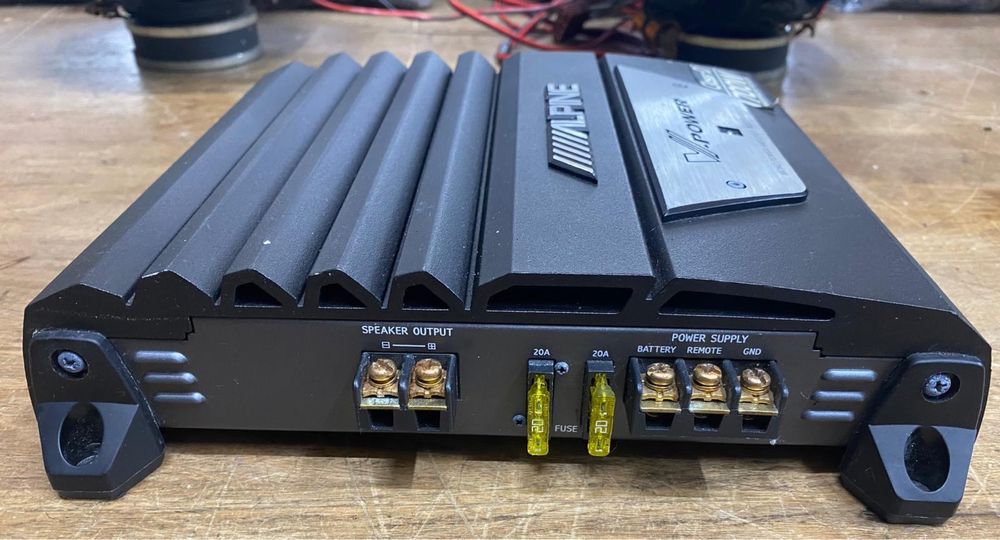 Amplificator auto mono subw Alpine MRP M350,700 W