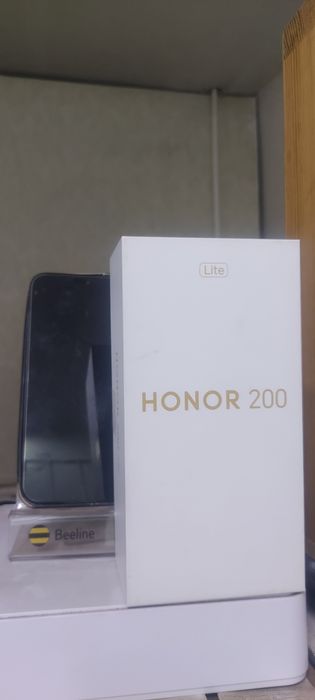 Продам Honor 200 lite. Коробка,зарядка,Документы.