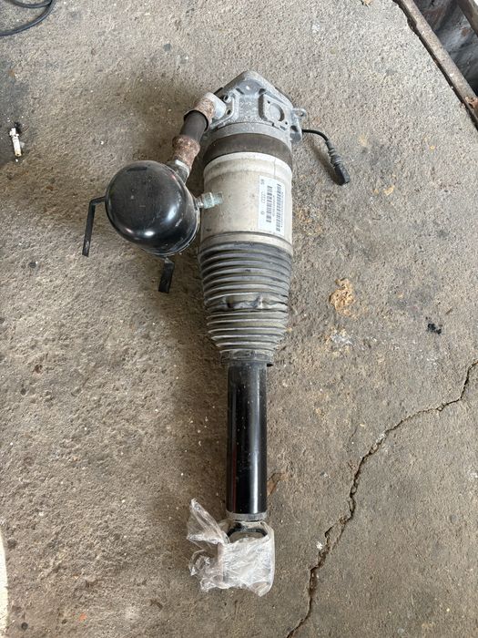 Въздушна възглавница за А8/S8