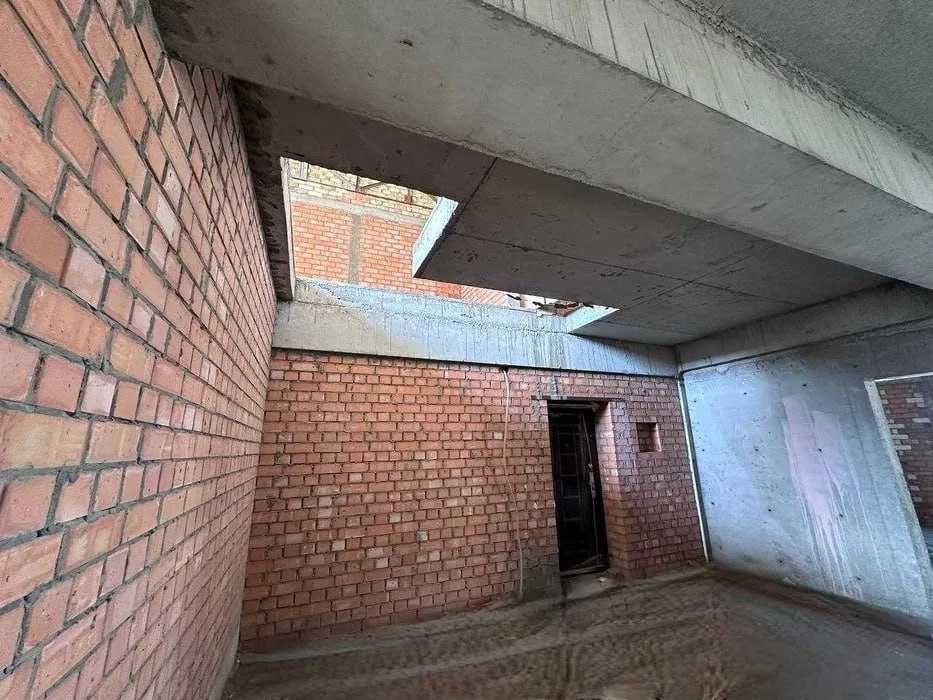 Airport House Яккасарай центр бобура  Площадь: 250м2 Дуплекс ;