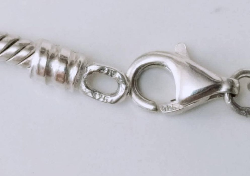 Veche bratara Pandora