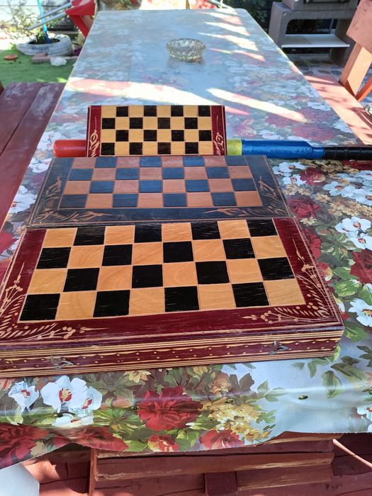 Diferite table de șah și remi