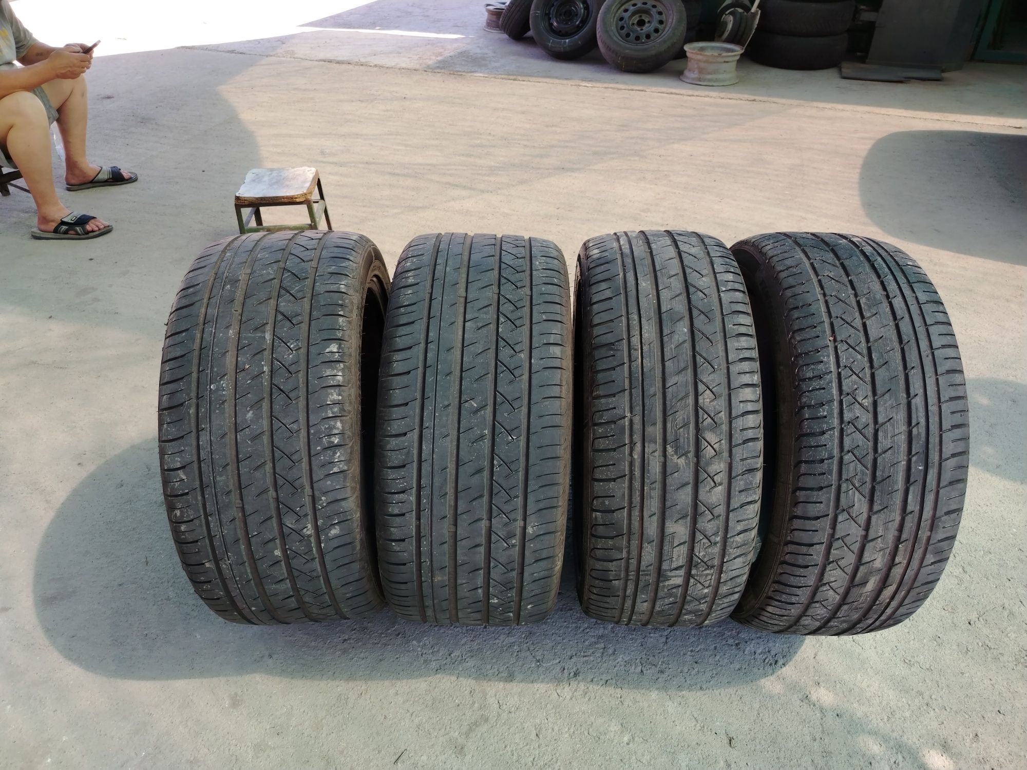 Продаётся Покрышки r 19