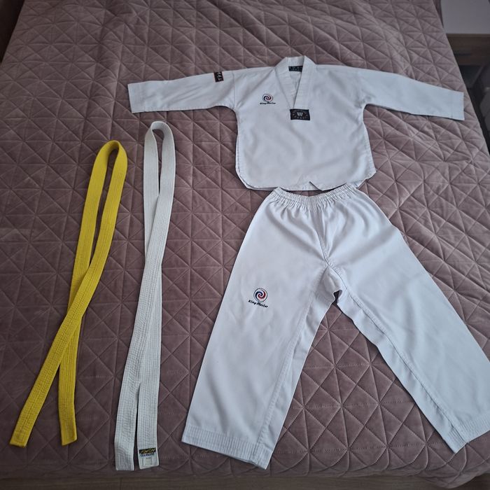 Детско кимоно със колани