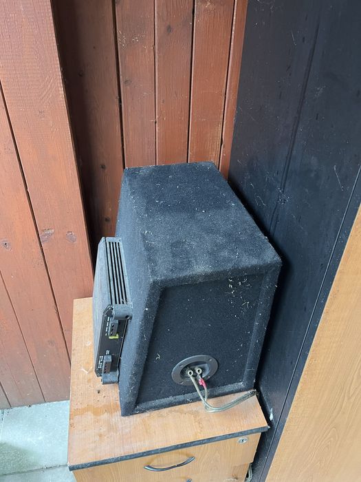 Vand subwoffer Pioneer cu statie Alpine