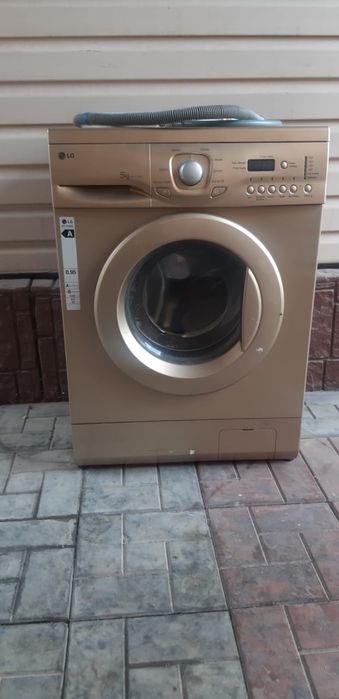 Продам стиральную машину LG