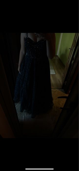 Бална рокля неописуемо красива