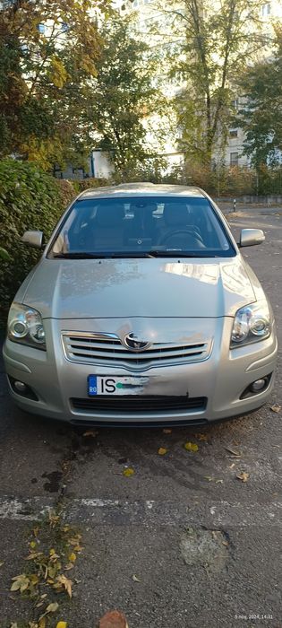 Toyota avensis  ..
