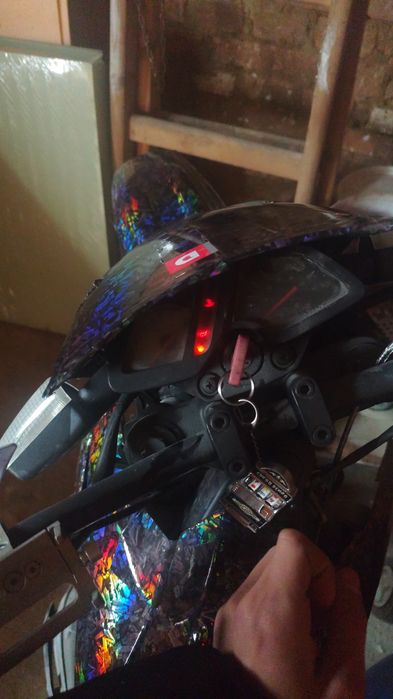 Vând cadru derbi senta sau schimb (are acte )