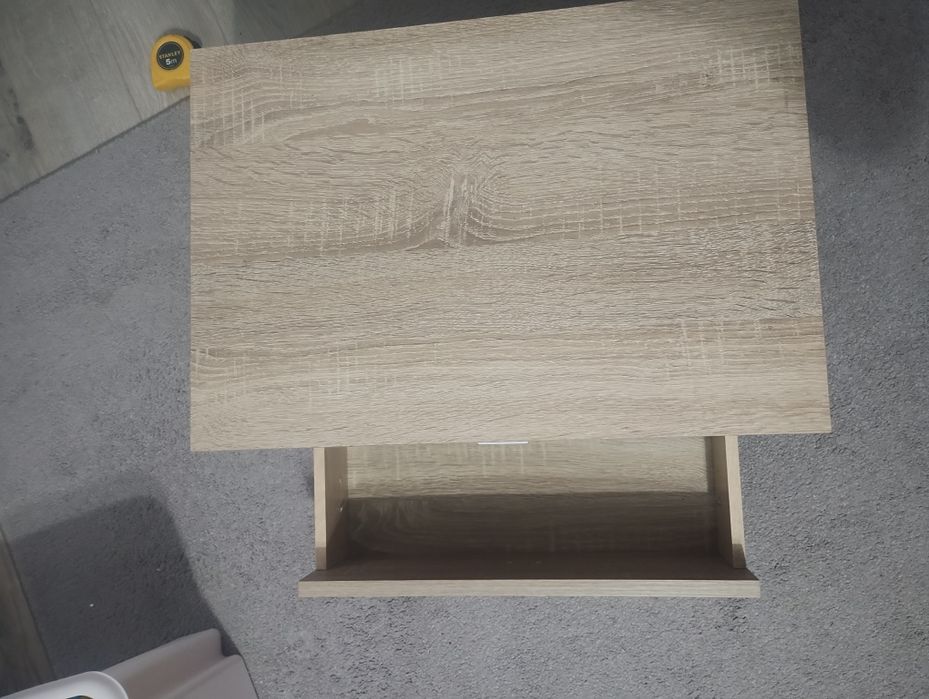 Vând dulap mic din lemn