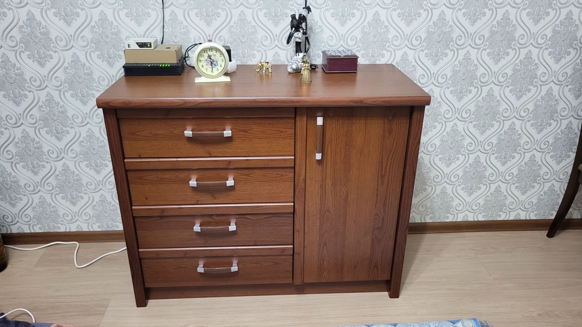 Продам Диван и комод. (Можно купить вместе и отдельно)