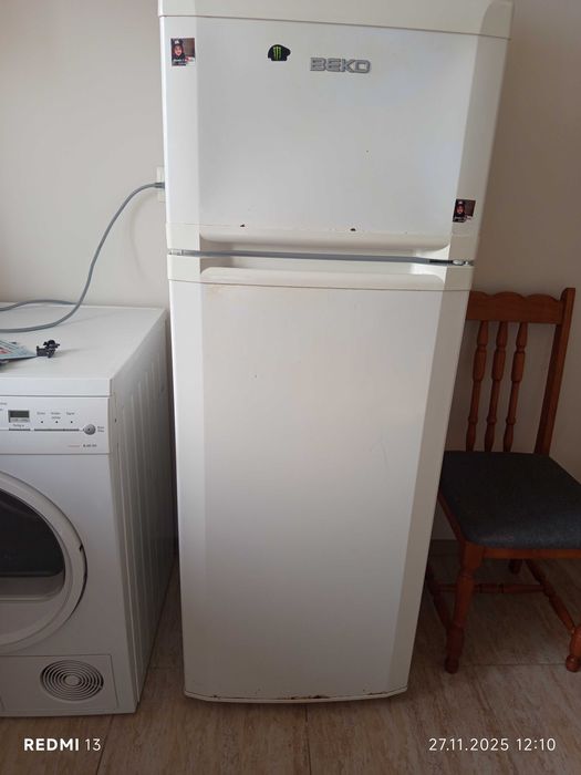 Хладилник Беко с горна камера