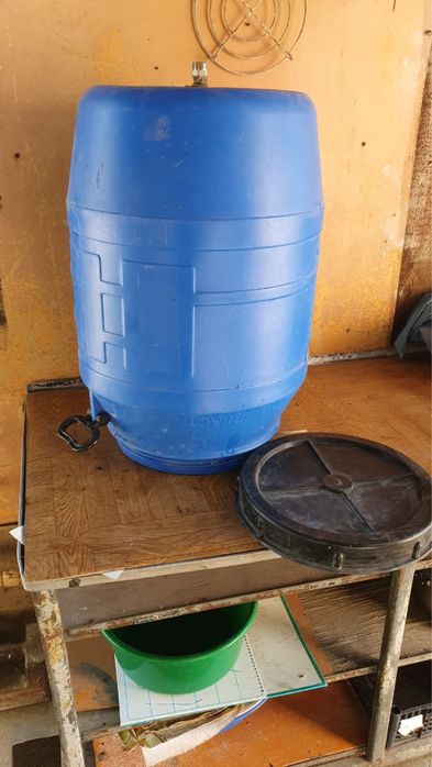 Бак пластиковый для душа