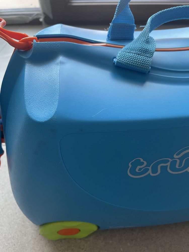 Troler Trunki albastru