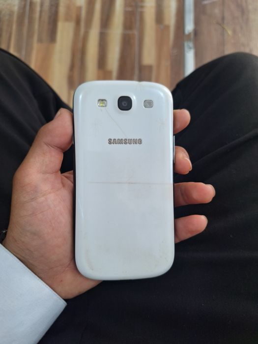Samsung s3 legend telefon ayb:yuq 250,000 so'm
