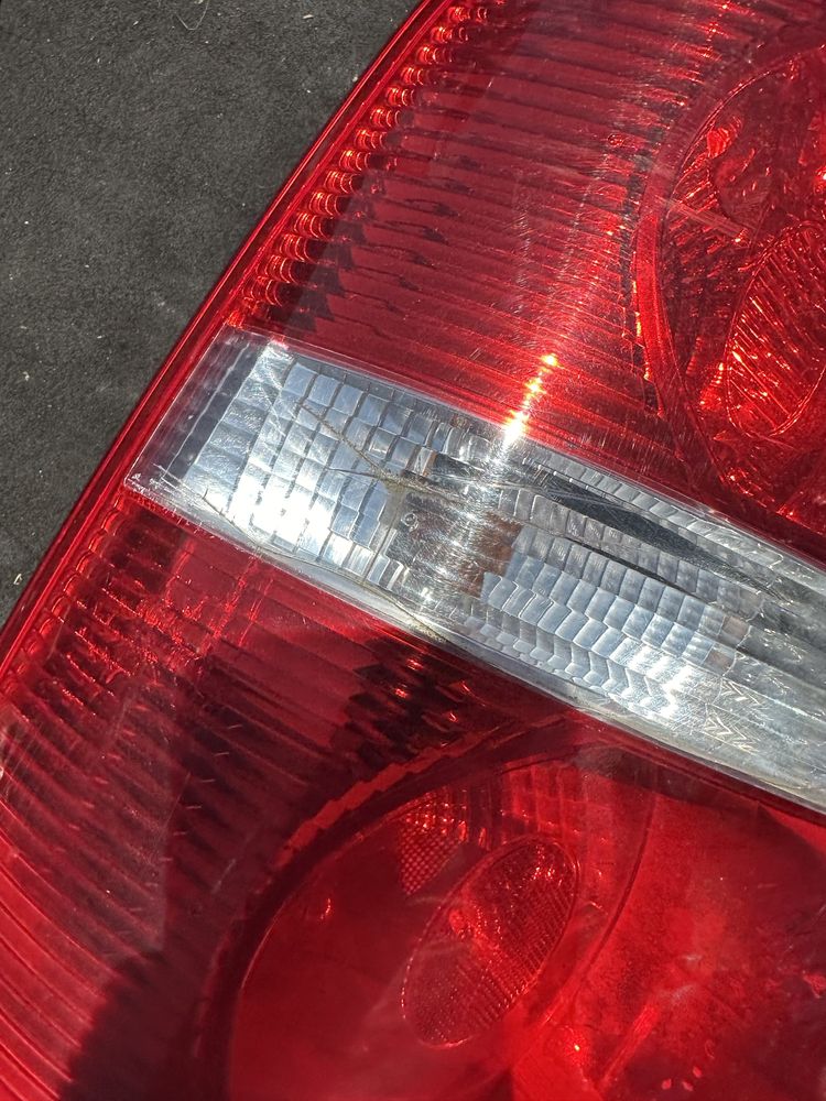 Ляв и Десен стоп за фолксваген туран  VOLKSWAGEN TOURAN туаран Vw