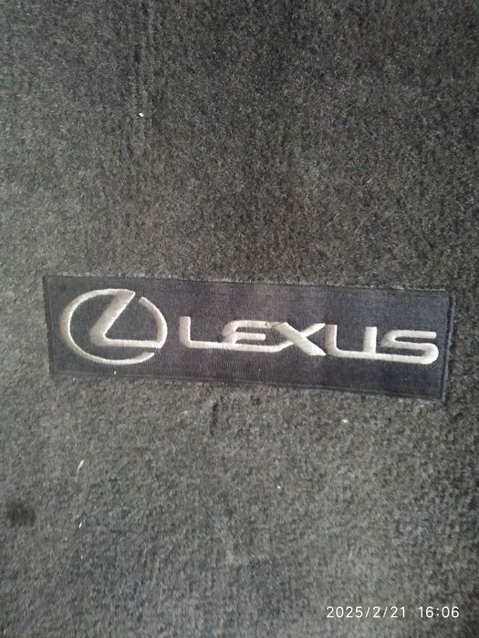 Lexus LS600 Лексус лс600  обшивки  багажника и коврик в багажник ориг