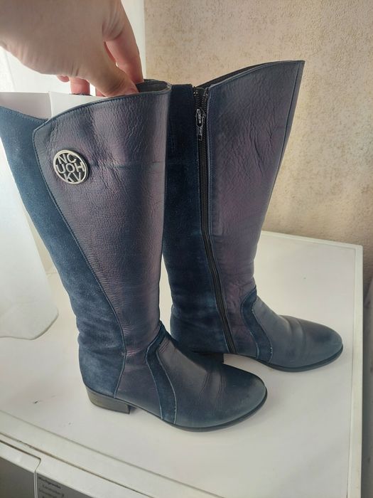 Дамски кожени ботуши