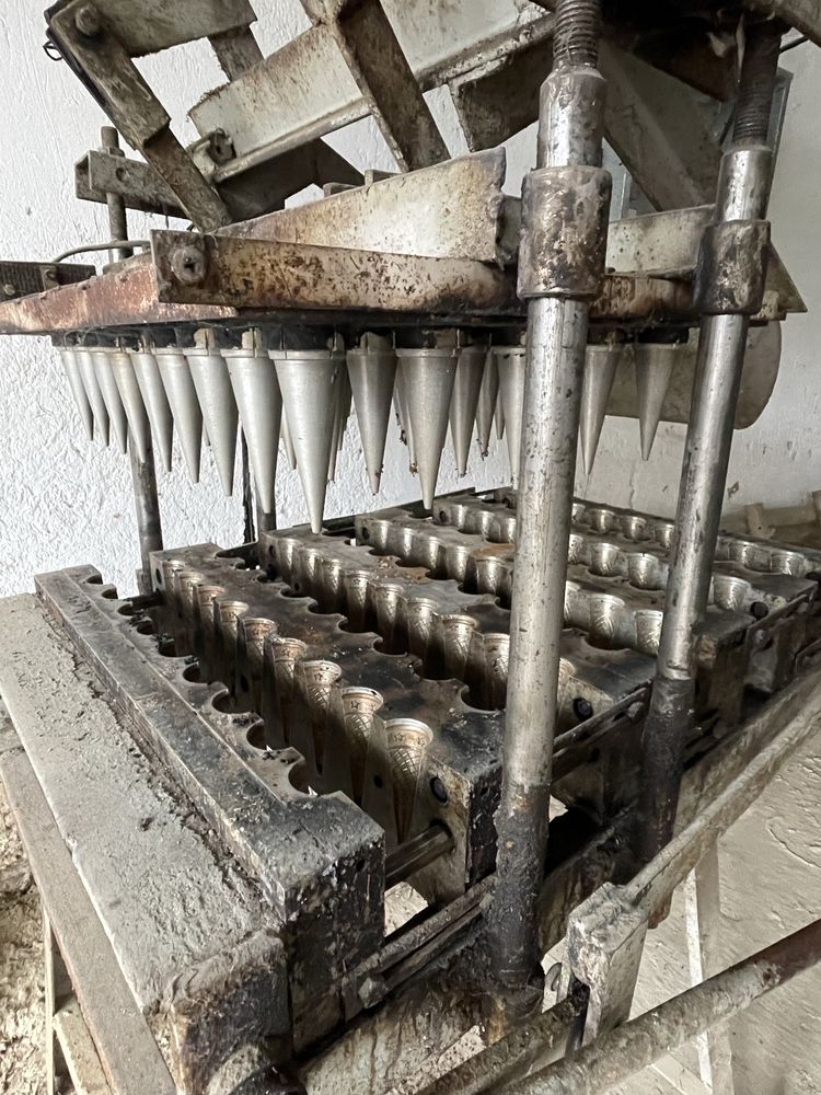 Muzqaymoq Vafli stanok