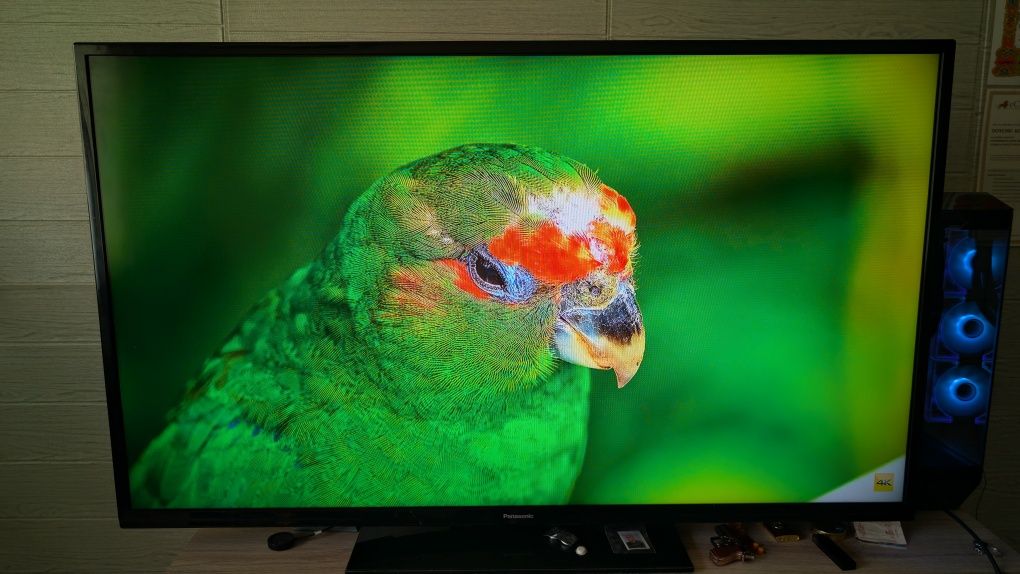 Panasonic 50' Full HD 1080p 60 Hz Digital Freeview HD LED TV