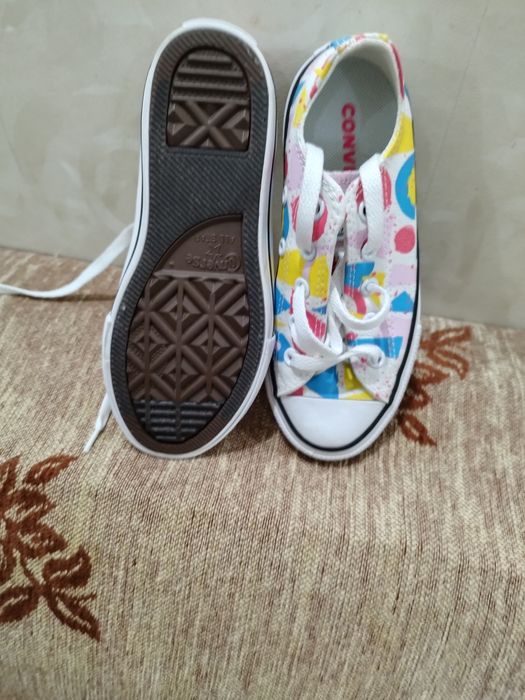Продам кеды для девочки
