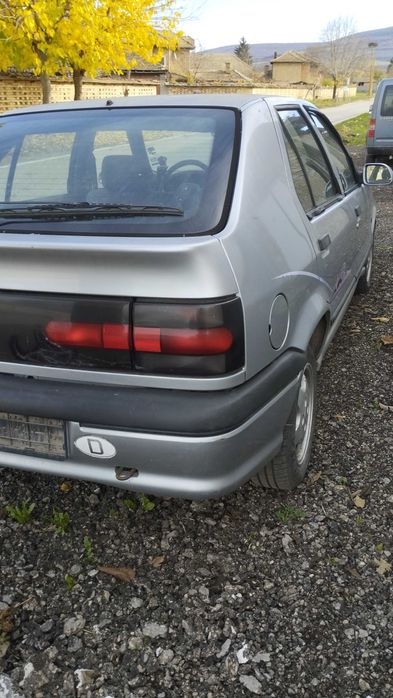 Продавам Рено 19 и Лада Самара на части