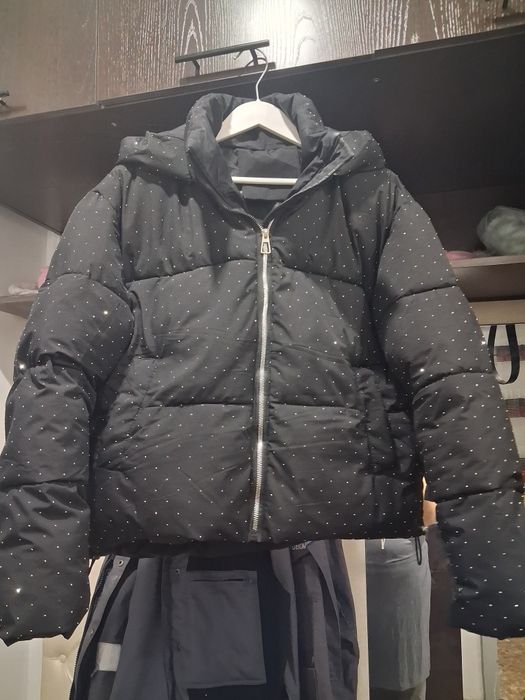 Продам зимнюю куртку недорого!!!