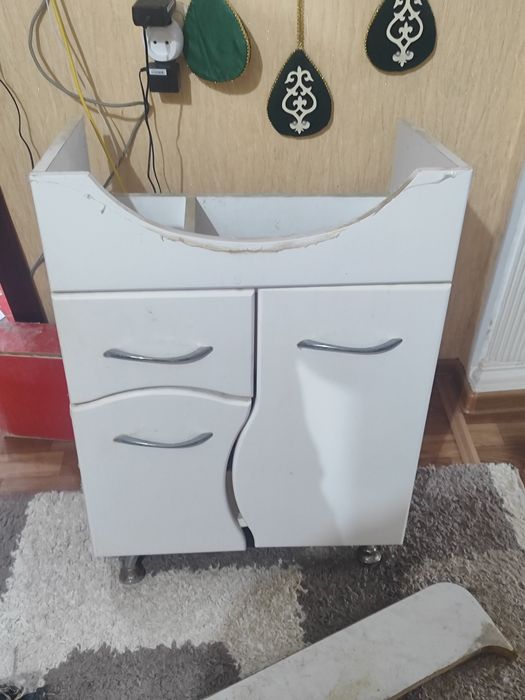 Раковина с тумбой