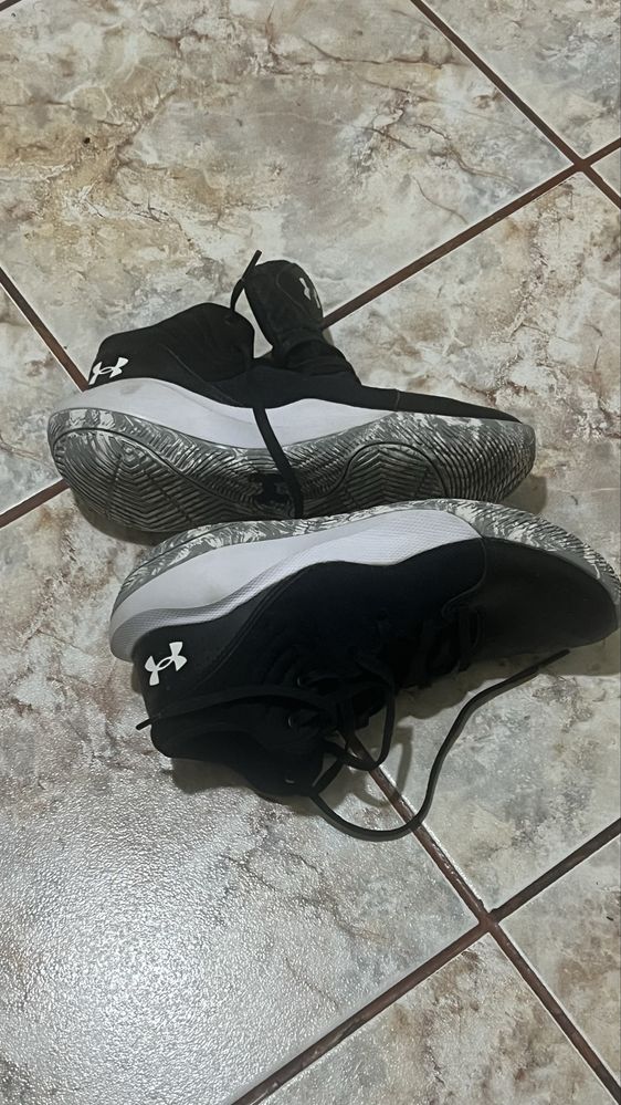 Ghete under armour mr.38