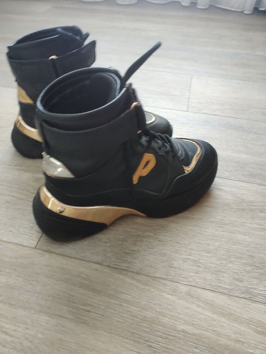 Зимни боти PINKO