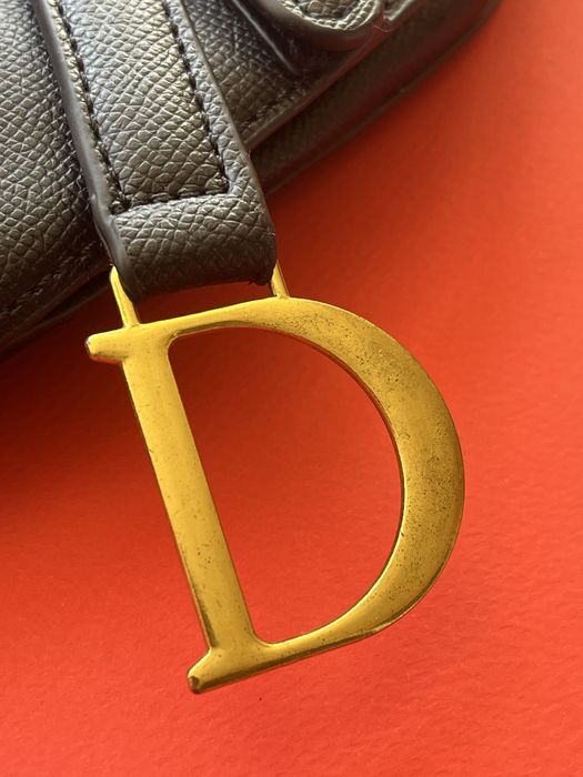 Дамска малка чанта CD Black Grained Calfskin Leather Saddle Bag