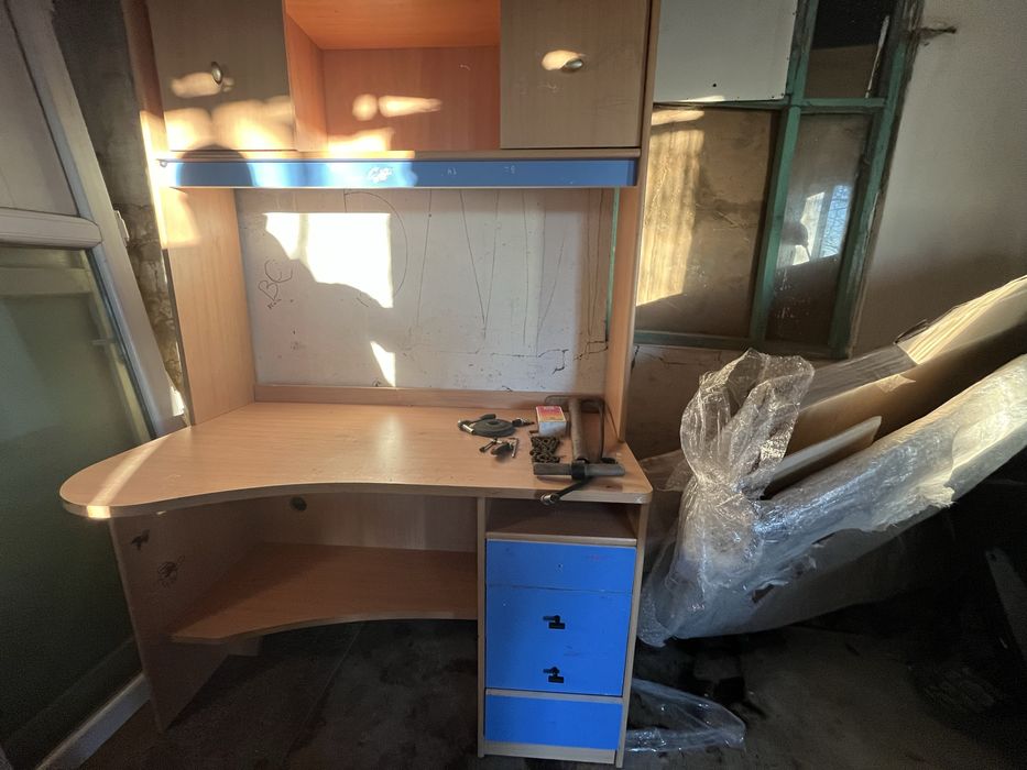 Продам парту в хорошем состоянии