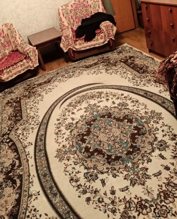 Ковер красивый 2,5х4, бу, после чистки