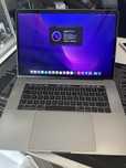 MacBook Pro 15” Touch Bar i7 2.6GHz 16GB RAM 256GB SSD Radeon Pro 450