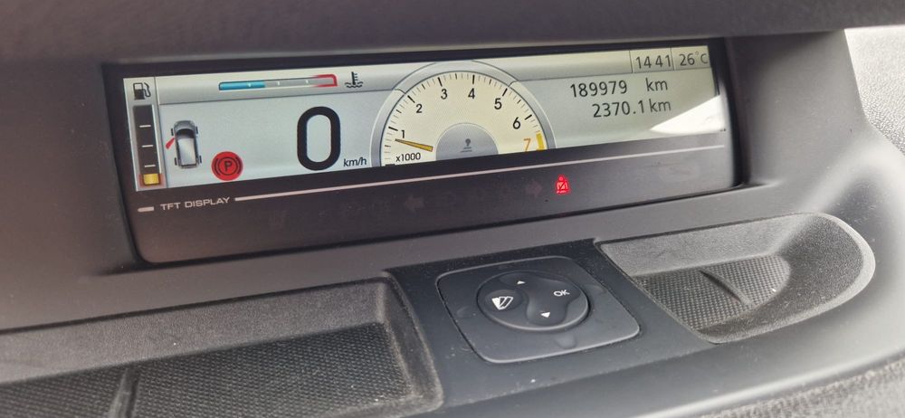 Vand/dezmembrez renault grand scenic