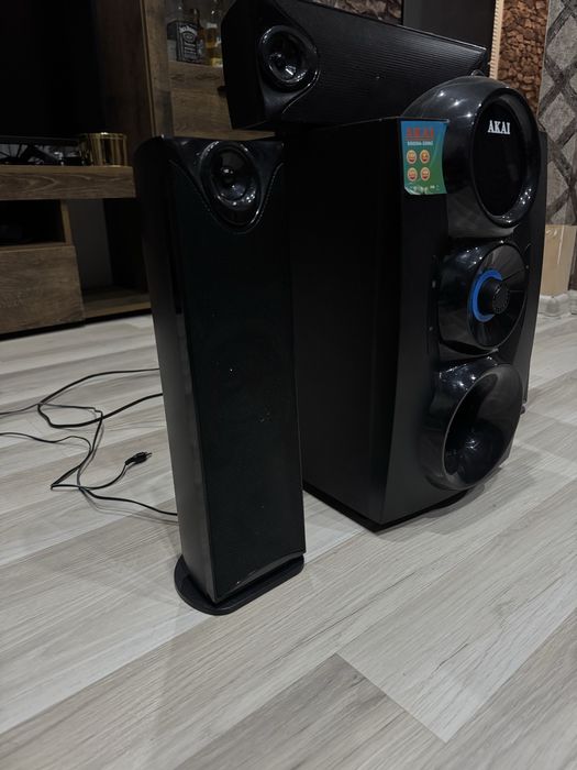 Кино система AKAI  3+1  ( Bluetooth + FM )