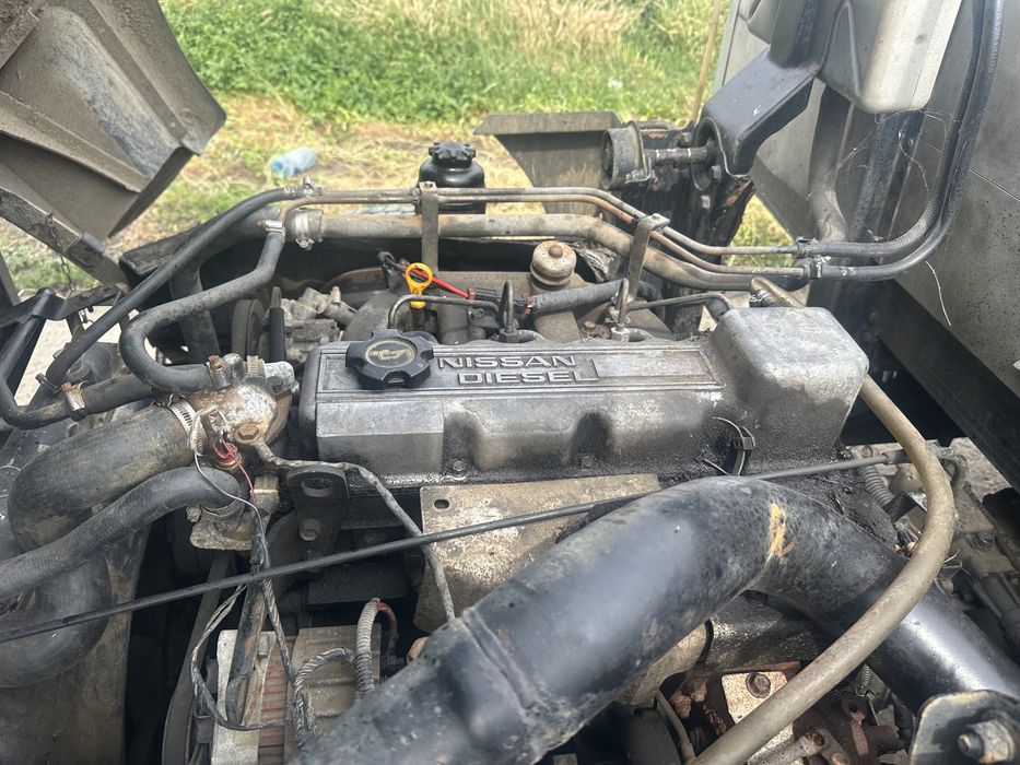 Dezmembrez nissan t100 3.0 cu turbo