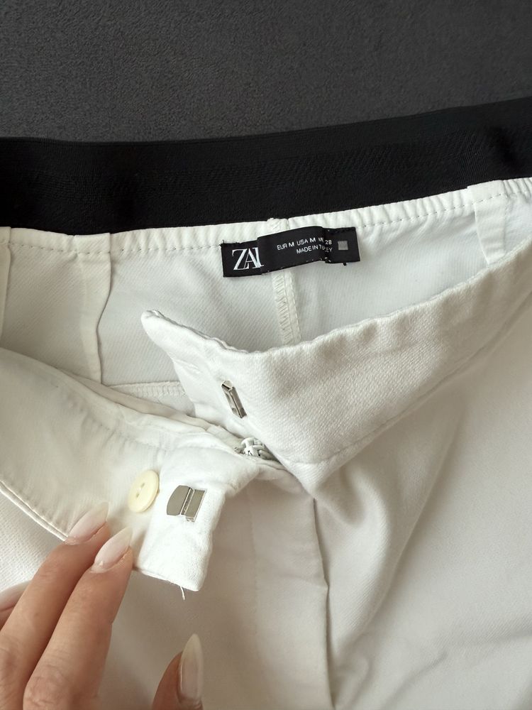 Панталон на ZARA