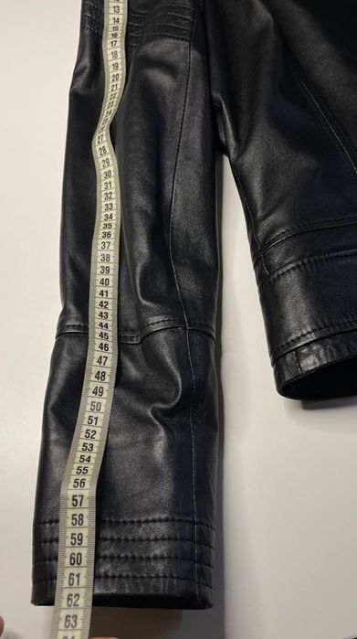 vand geaca din piele naturala