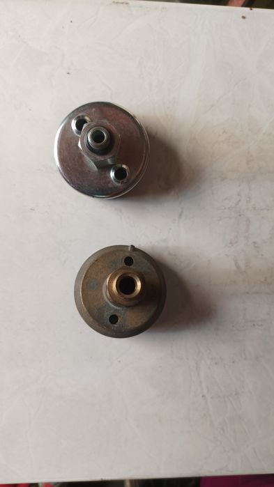 Продавам зарядно за кола